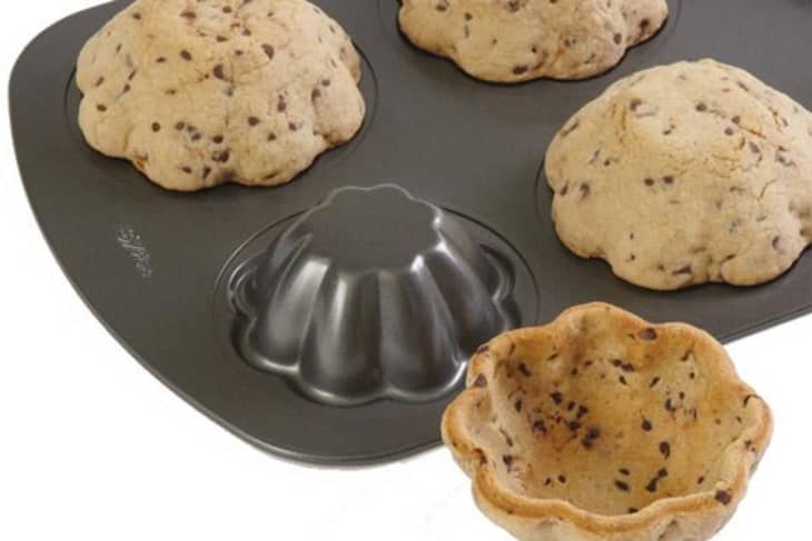 Down to Earth Muffin Pan, 6 Cup