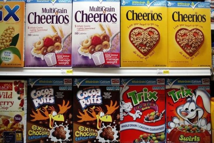 Say Goodbye to Artificially Colored Lucky Charms Marshmallows ...