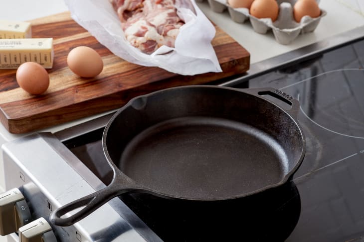 Is Cooking with Cast Iron Actually Healthier?-white cast iron cookware