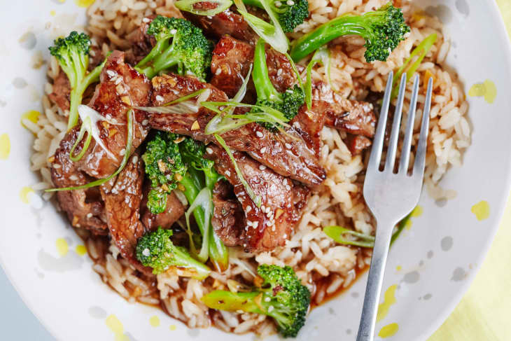 Easy Korean Beef Rice Bowls {15 Minute Meal} - The Busy Baker