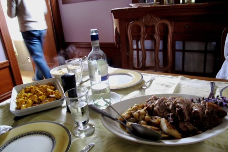 8 Simple Tips To Make Your Dinner Guests Feel Comfortable | The Kitchn