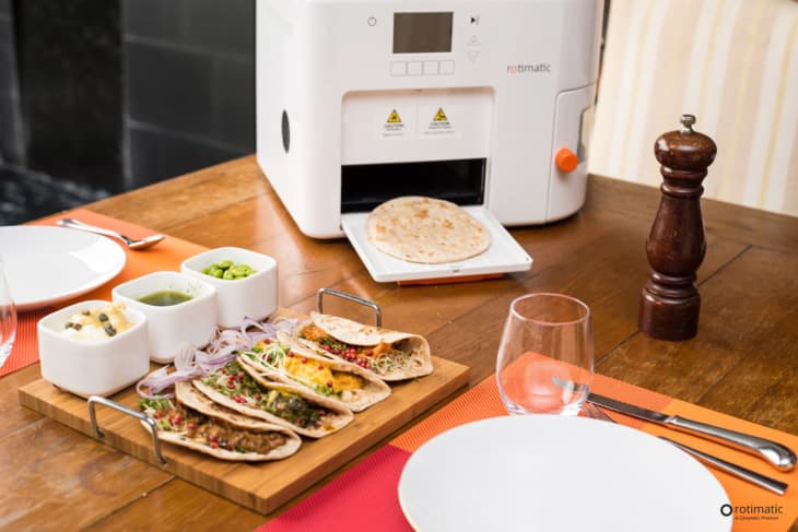 Automatic robotic sales roti maker
