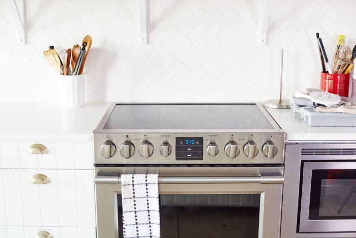 Can we use normal cooker on shop induction stove