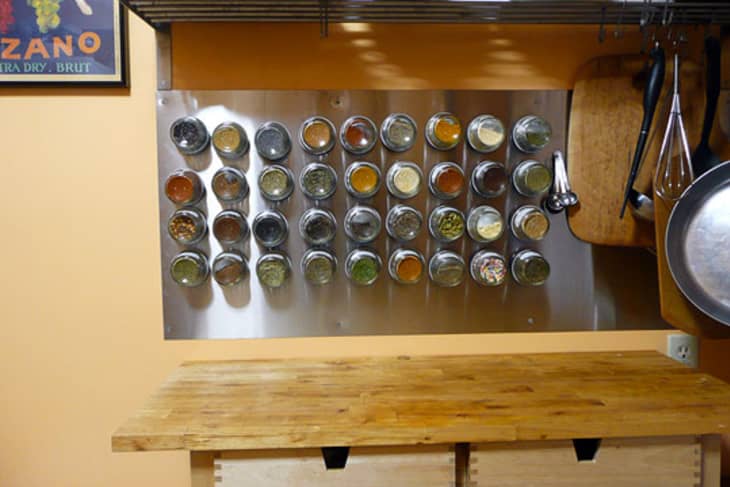 Magnetic spice bottles outlet
