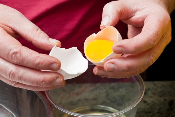 Separating an egg yolk