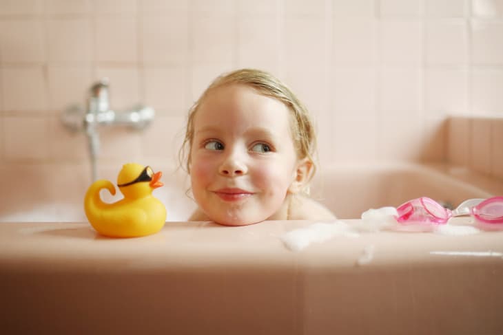 How to clean bath toys