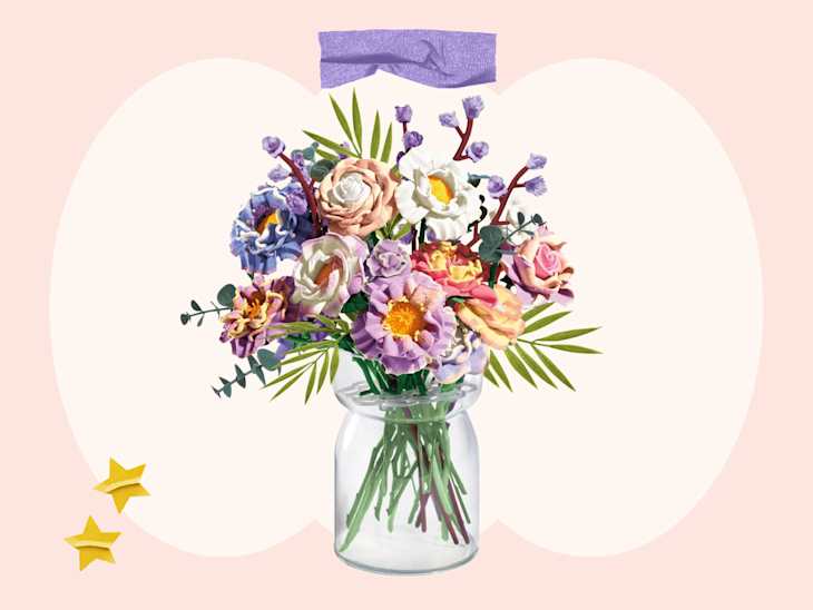 Blooms by Play-Doh Meadow Flower Bouquet Arts and Crafts Kit