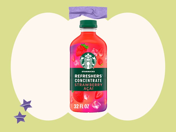 I Tried the Starbucks Refreshers Strawberry Acai Concentrate | Dorm Therapy