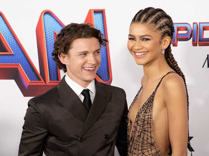 (L-R) Tom Holland and Zendaya attendsthe Los Angeles premiere of Sony Pictures' 'Spider-Man: No Way Home' on December 13, 2021 in Los Angeles, California. (