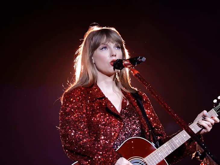 GLENDALE, ARIZONA - MARCH 17: Editorial use only and no commercial use at any time.  No use on publication covers is permitted after August 9, 2023. Taylor Swift performs onstage for the opening night of "Taylor Swift
