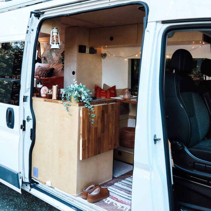 This dog-friendly custom van will make you dream of travel