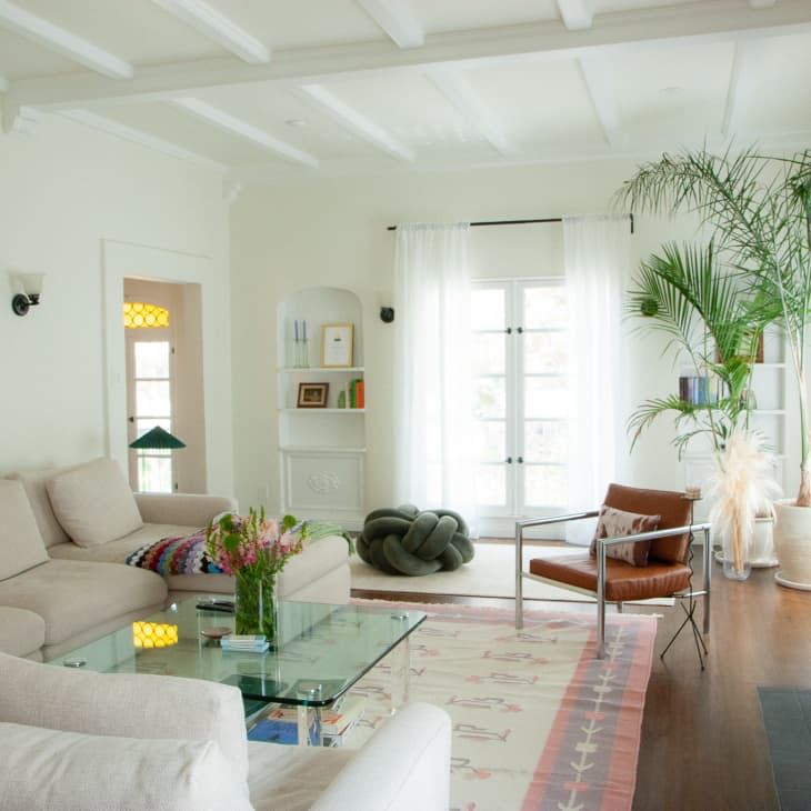 Bright, cozy living room