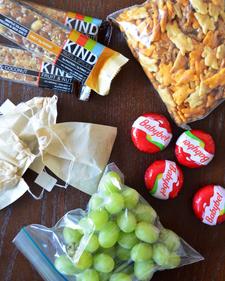 Delicious and Nutritious Snacks for Long Flights