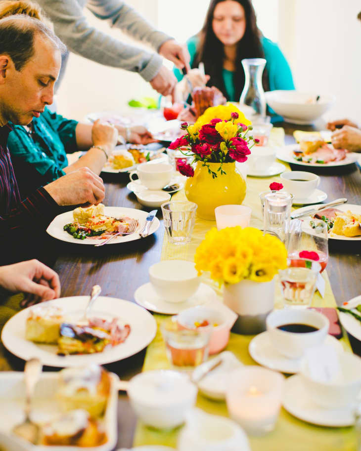 How to Host a Stress-Free Brunch Party