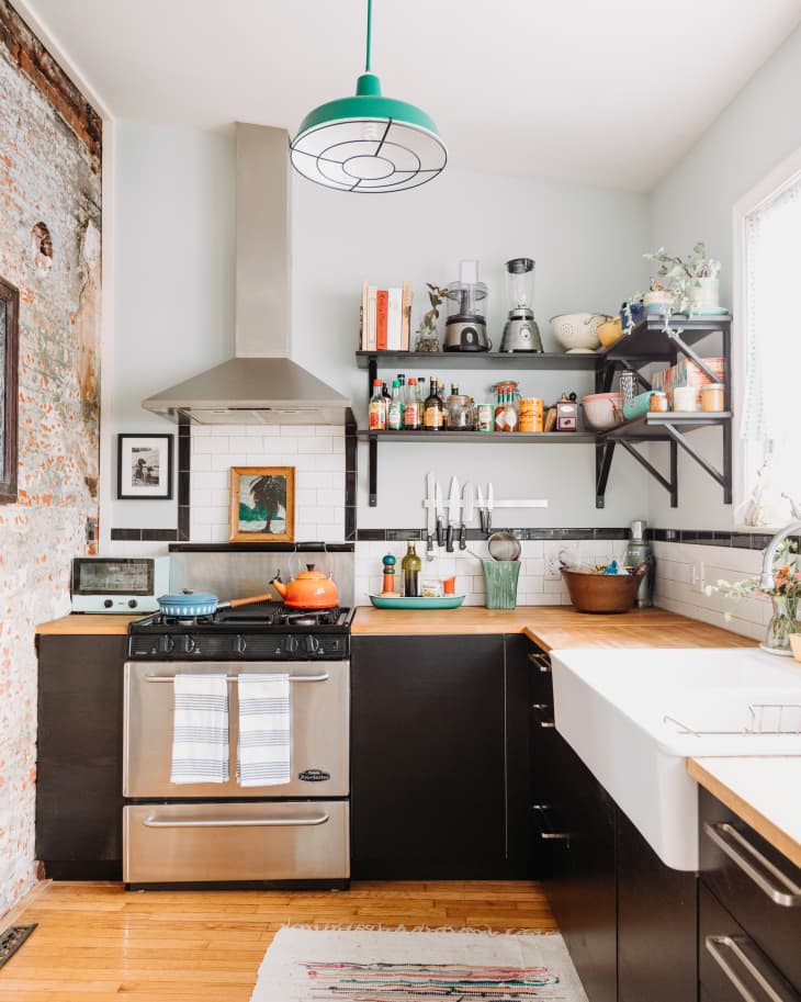 Kitchen Design Idea - Include A Built-In Knife Block