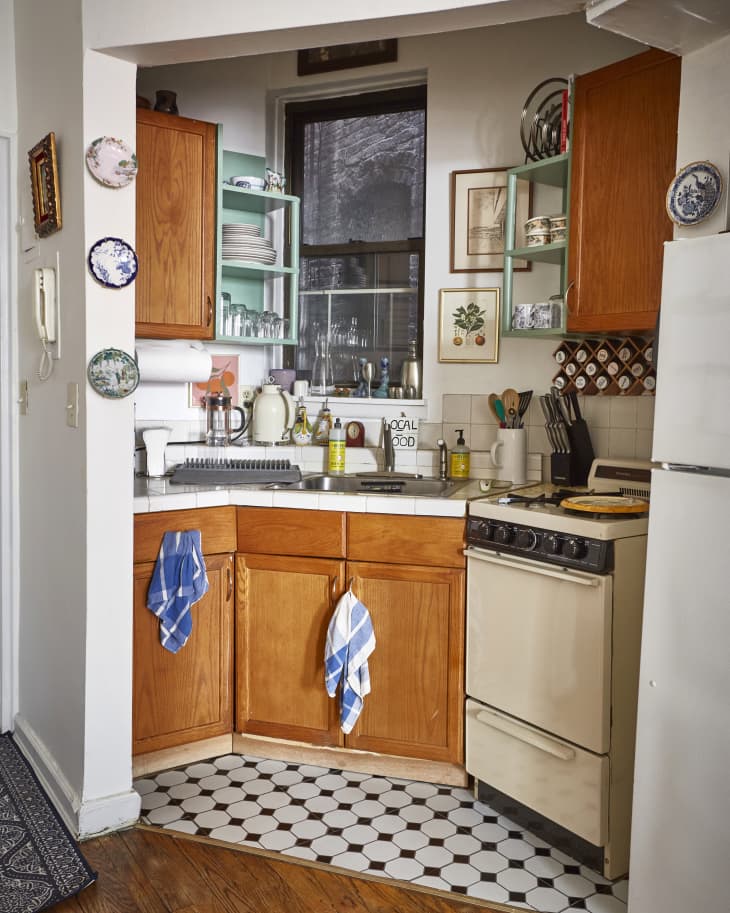 A $400 DIY Project Transformed a Tiny Kitchen in NYC