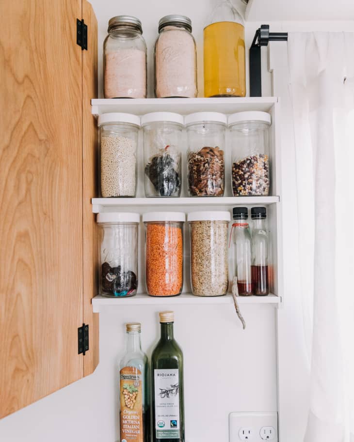 Home Organization Hacks - DIY Spice Labels - The Suburban Mom