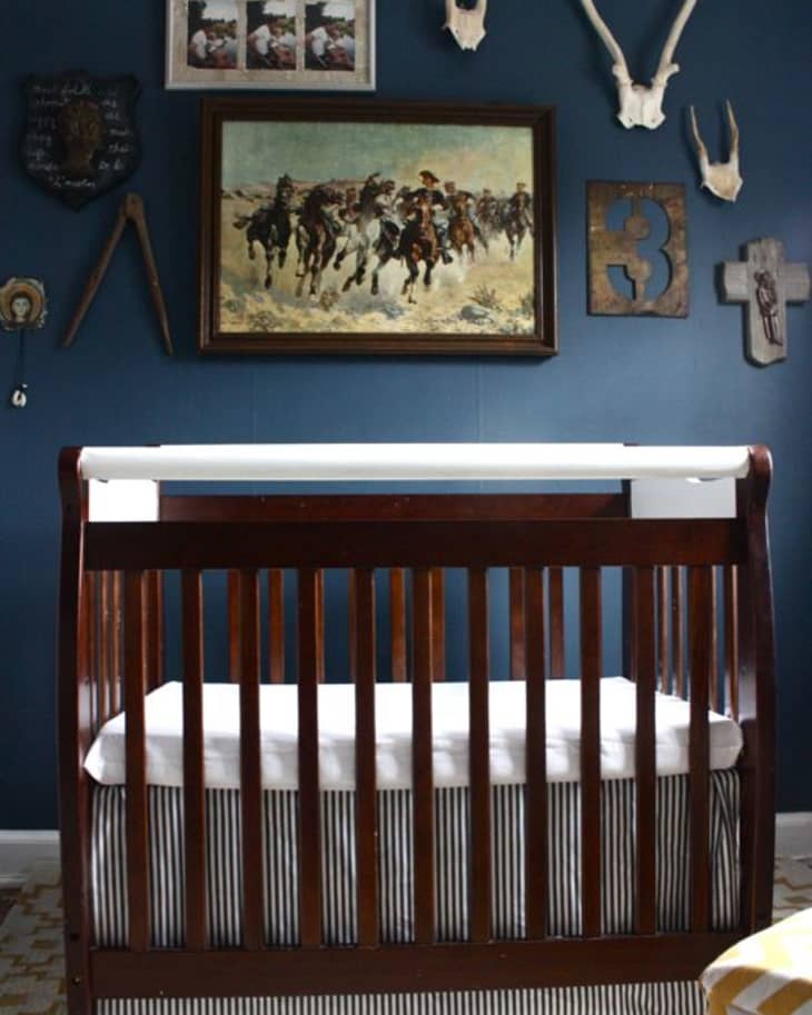 Apartment outlet size crib