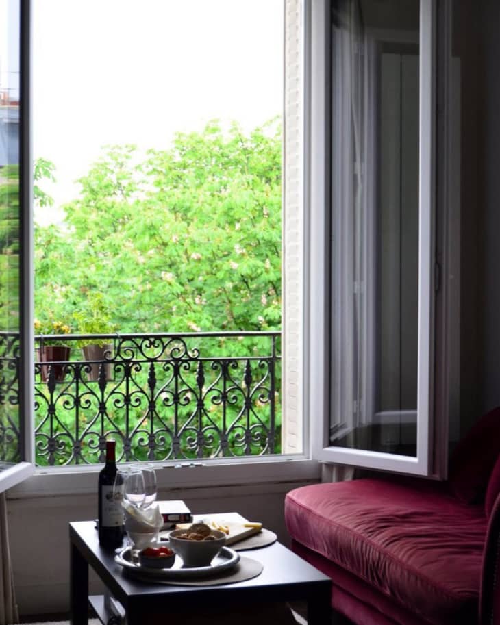 Shannon and Alexis’ First Apartment in Paris Apartment Therapy