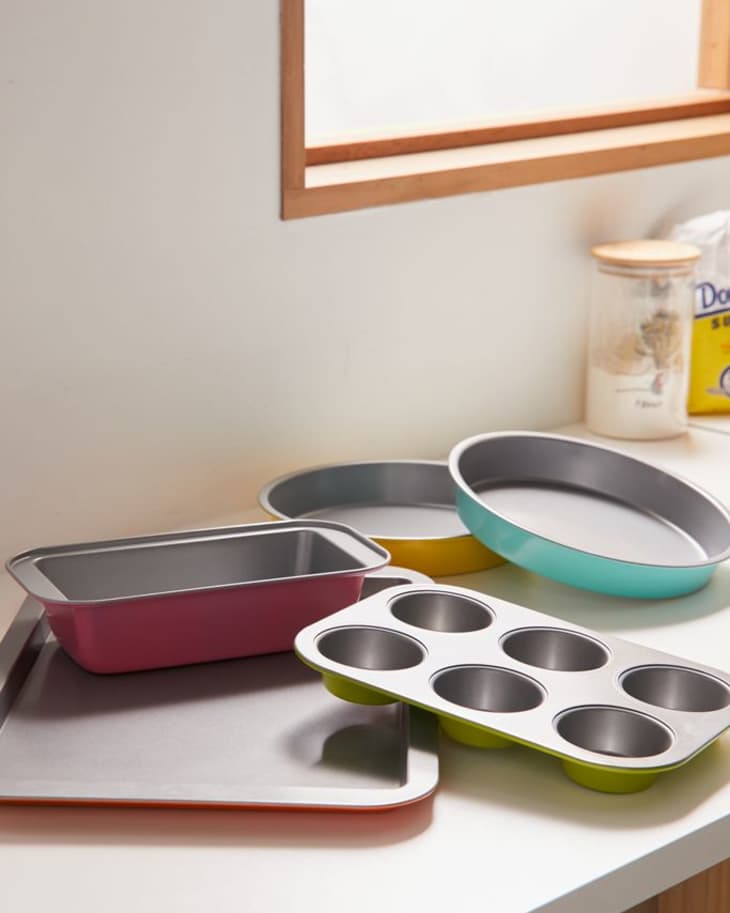 Why The Color Of Your Baking Pan Matters