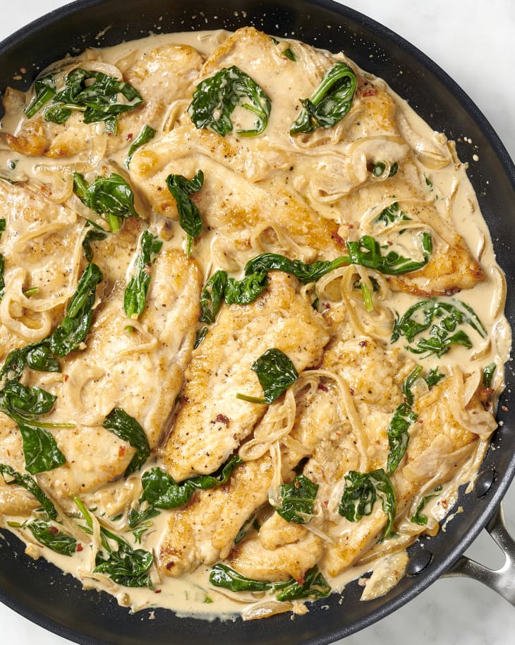 chicken spinach in a skillet