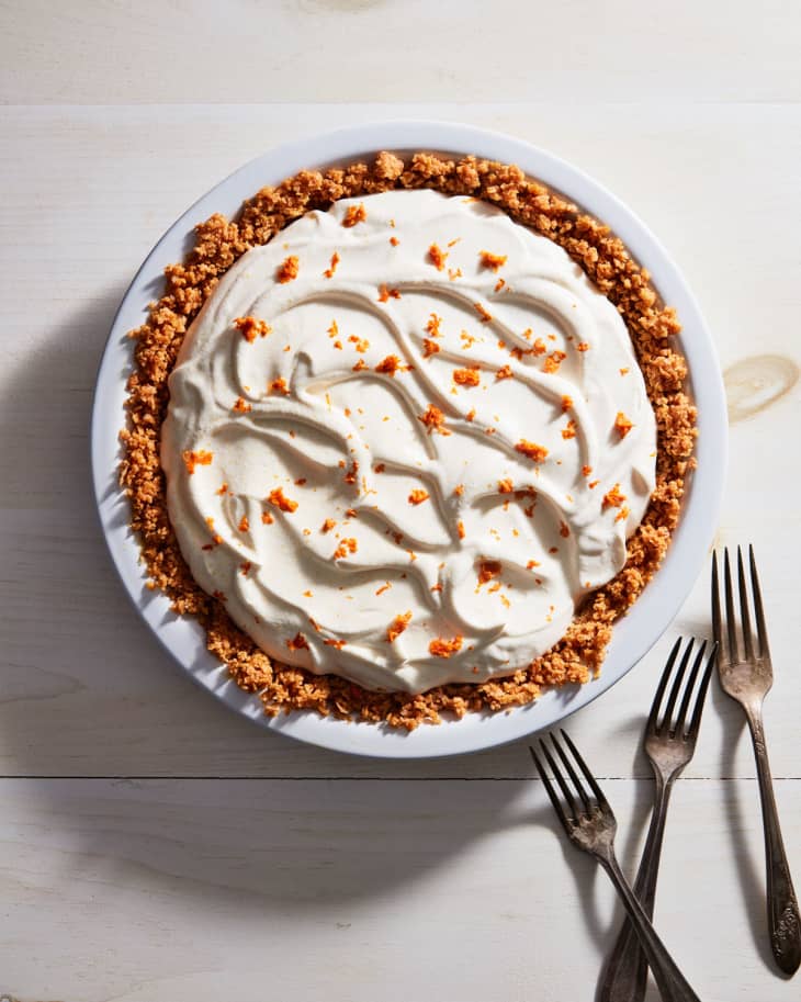 https://cdn.apartmenttherapy.info/image/upload/f_auto,q_auto:eco,c_fill,g_center,w_730,h_913/k%2FEdit%2F2020-03-Orange-Cream-Pie-Pi-Day%2Forangecreampie2