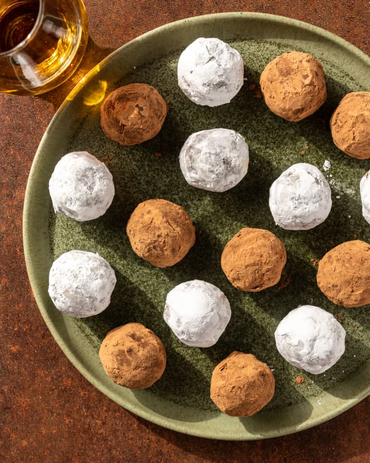 Fudgy Bourbon Balls Recipe (No-Bake Dessert) - Averie Cooks