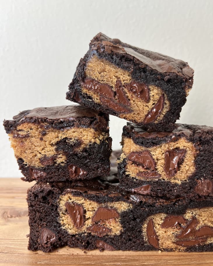 https://cdn.apartmenttherapy.info/image/upload/f_auto,q_auto:eco,c_fill,g_center,w_730,h_913/k%2FEdit%2F2023-03-I-Tried-It-Cookie-Stuffed-Brownies%2Fcookie-stuffed-brownies-1562