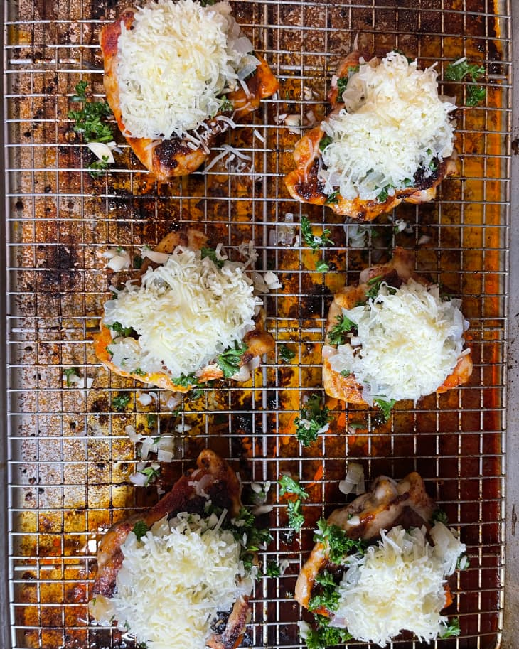 I Tried Grandbaby Cakes' French Onion Sheet Pan Chicken and It's