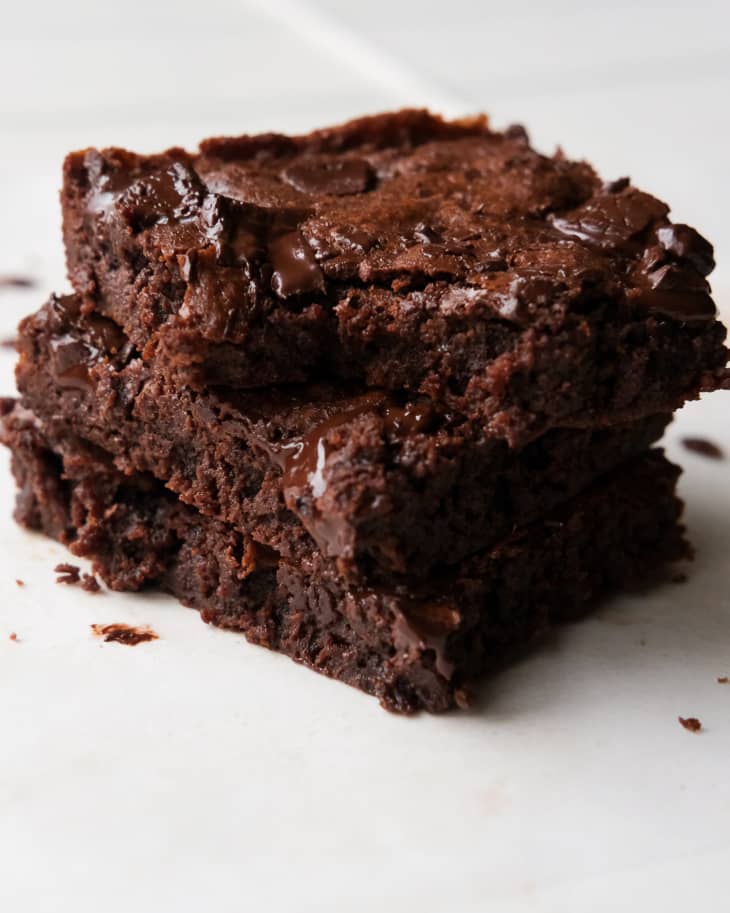 https://cdn.apartmenttherapy.info/image/upload/f_auto,q_auto:eco,c_fill,g_center,w_730,h_913/k%2FEdit%2F2023-12-chuckwagon-brownies-recipe-review%2Fchuckwagon-brownies-4