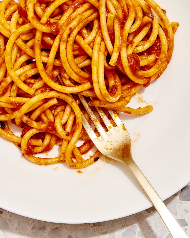 Pasta with Rao's Homemade Marinara Sauce on a plate with a fork