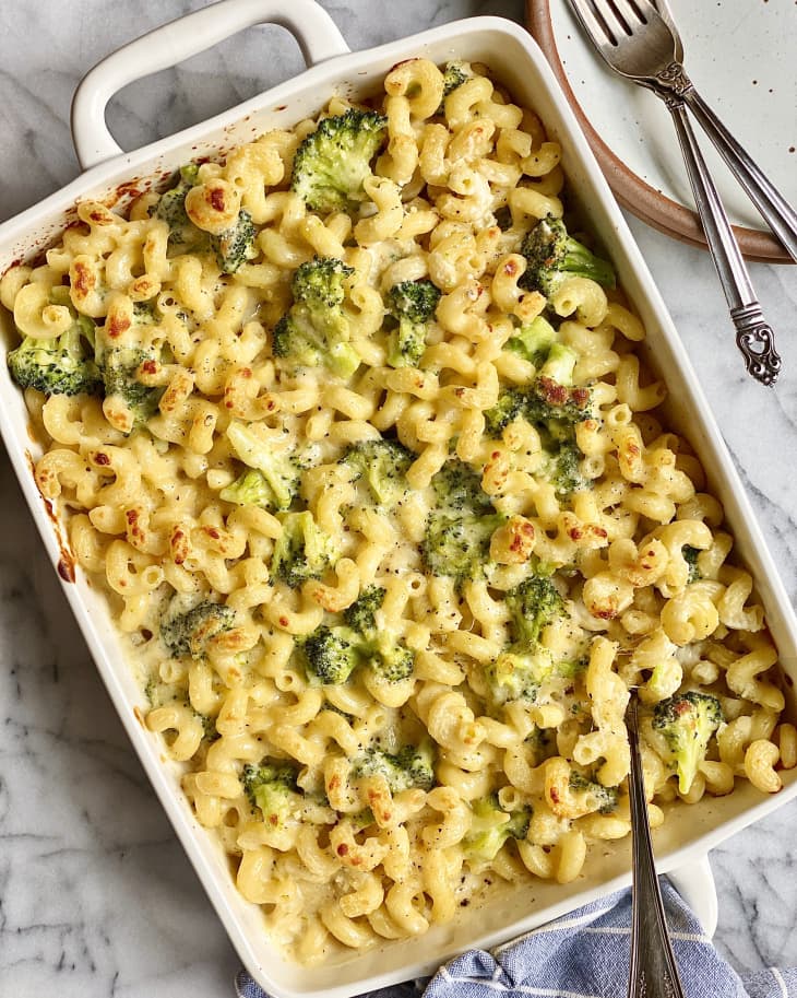 Cavatappi (the Italian word for corkscrews, Cavatappi is a macaroni formed in a helical tube shape) baked with cheese sauce and broccoli.