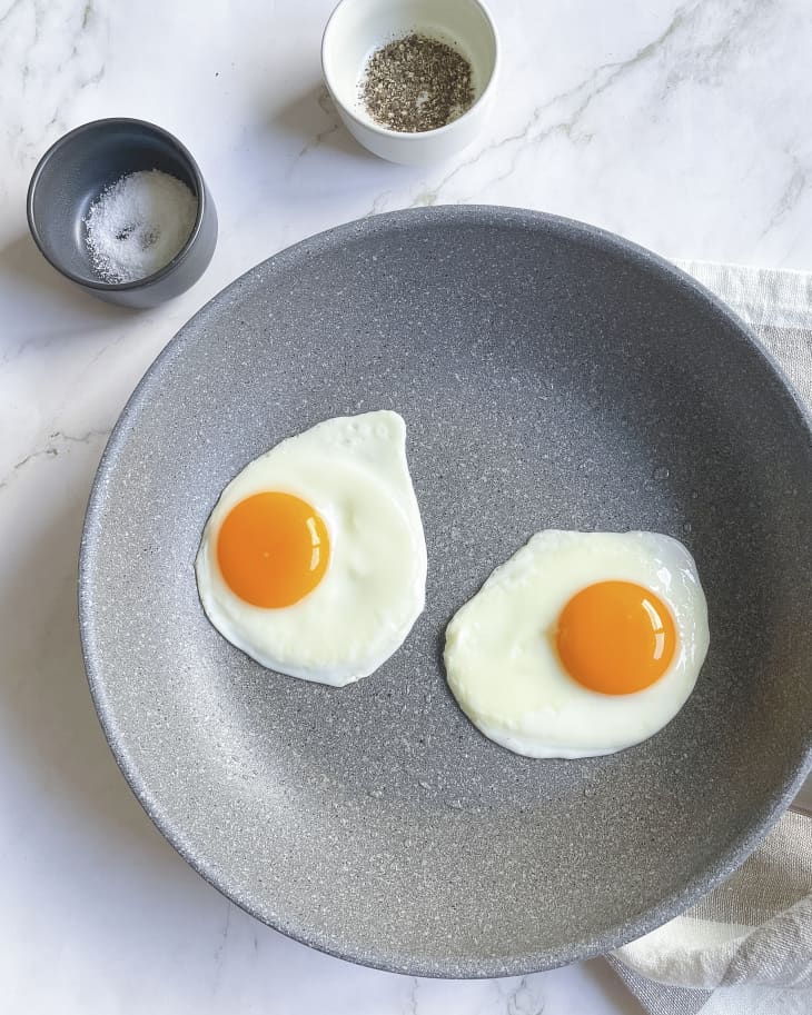 How do I clean eggs out of my pan without messing up the seasoning