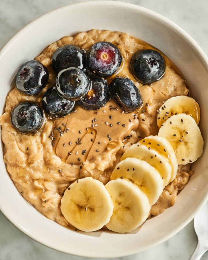 Healthy Peanut Butter Oatmeal Bowl