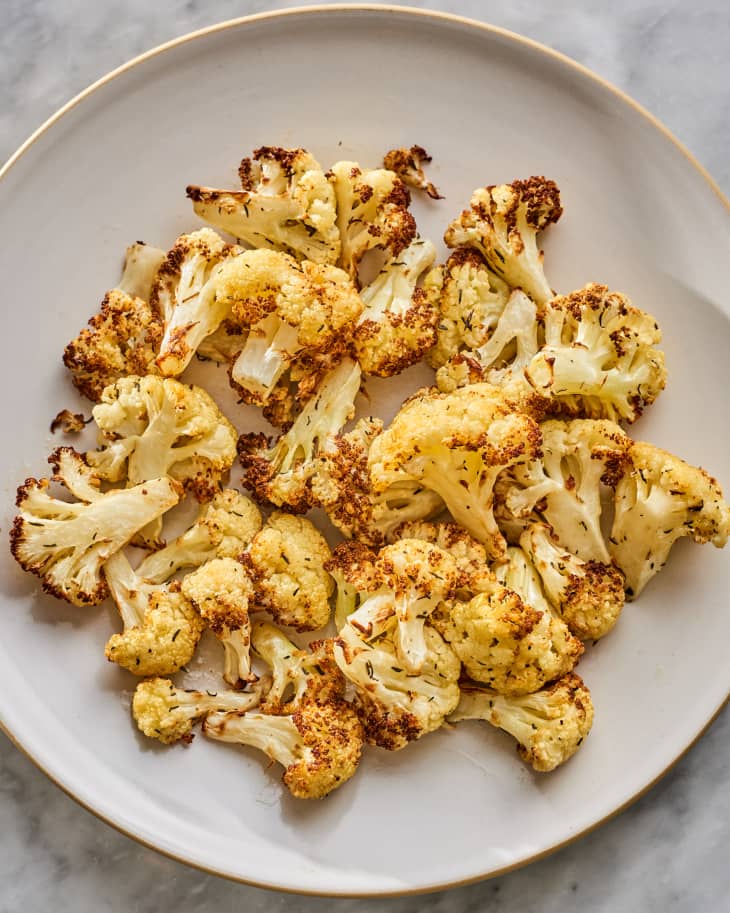 A plate of air fryer cauliflower