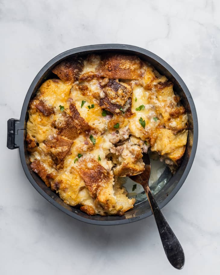 CAST IRON SAUSAGE EGG CASSEROLE - Let's Cook Some Food