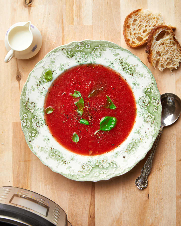 Garden Fresh Tomato Soup {Freezer Meal}