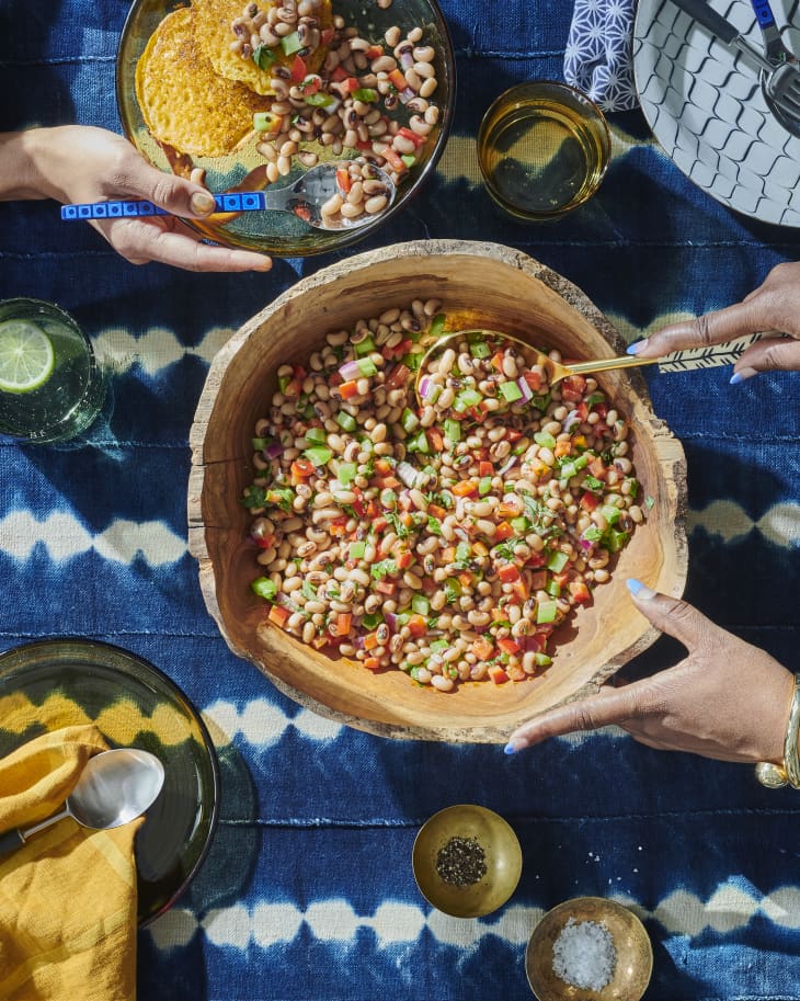 Crockpot Black Eyed Peas for Luck - Kelli's Kitchen