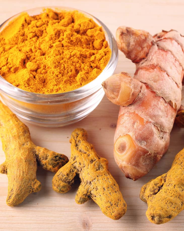 What's the Difference Between Fresh and Dried Turmeric?