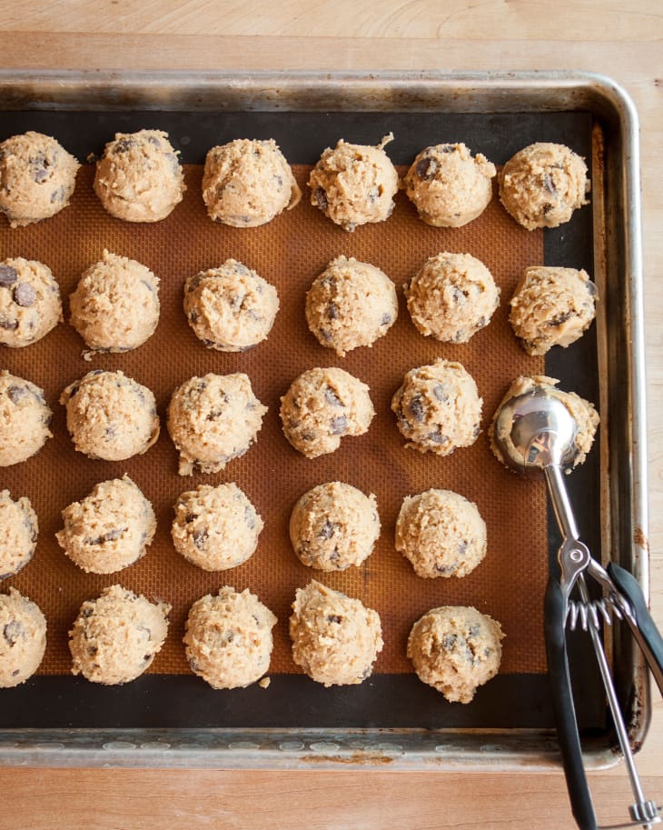 The Best Way for How to Thaw Frozen Cookies - No Plate Like Home