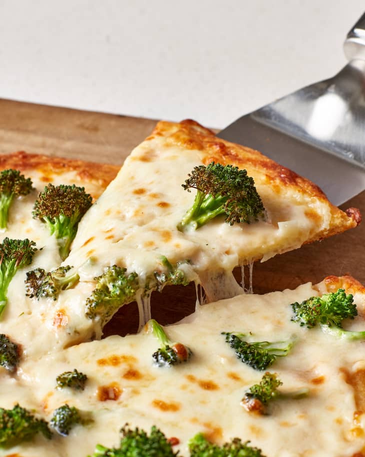 The Busy Moms' Recipe Box: White Pizza Dip