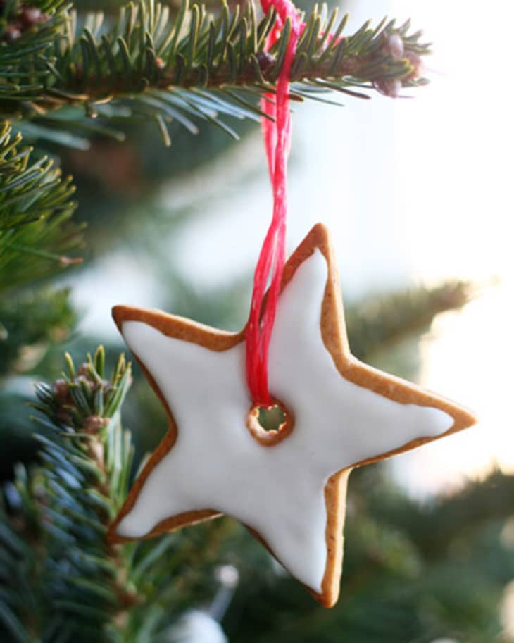 DIY Mini Christmas Tree Paper Ornaments - The Sweetest Occasion