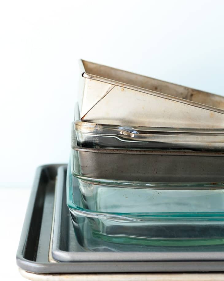 Glass vs. Metal Baking Pans - Which Is Better?