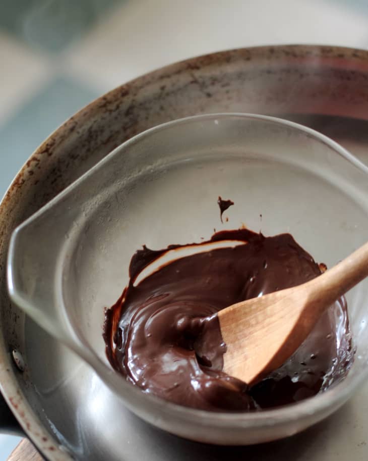 How to Temper Chocolate (Easiest Method!)