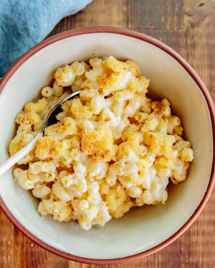 Baked Mac and Cheese - The Cozy Cook