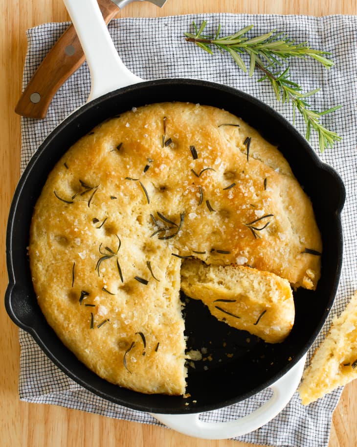 Very pleased with my Lodge cast iron baking pan focaccia - y'all have any  other good bread / baking recipes? : r/castiron