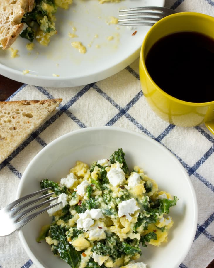 How To Make The Absolute Best Scrambled Eggs - Belly Full