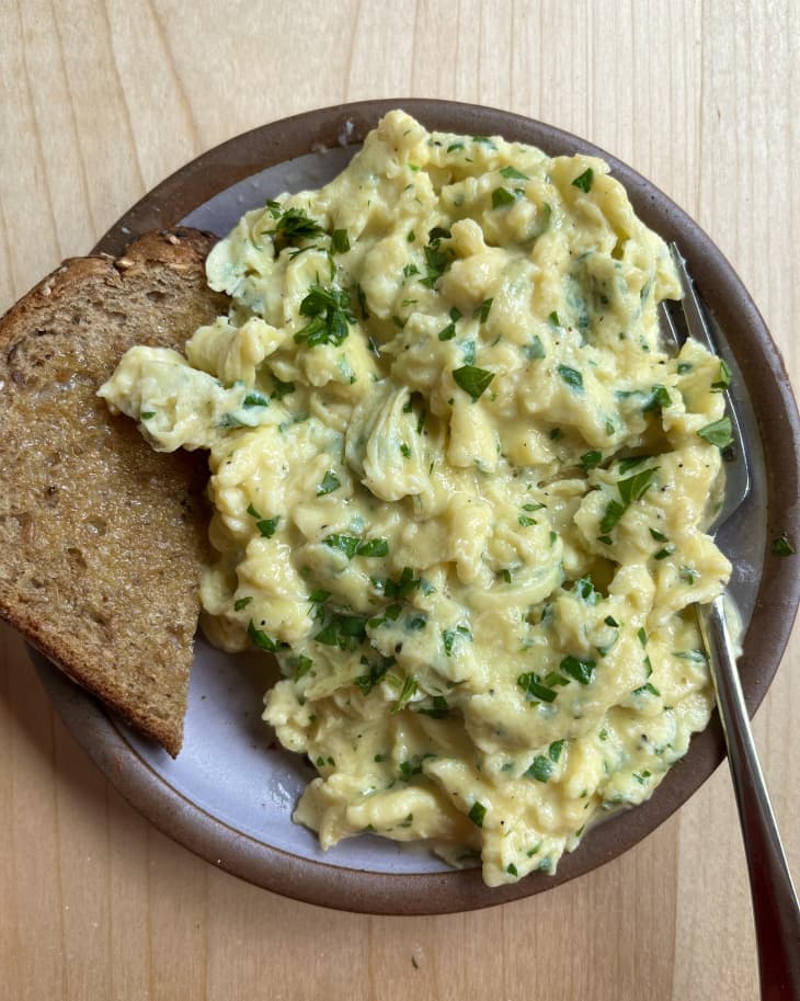 New York Times Velvety Scrambled Eggs Recipe Review The Kitchn