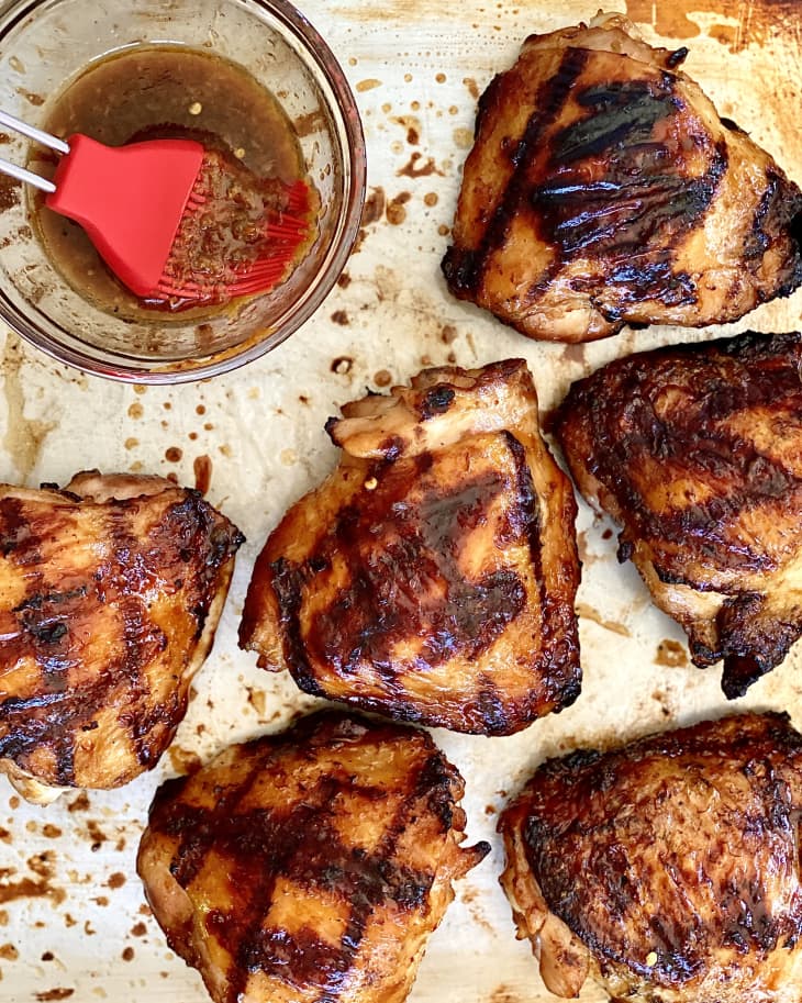 Chicken thighs sales on gas grill