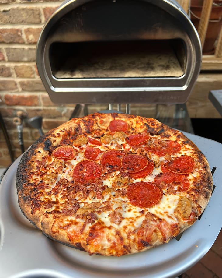 Brick oven pizza near me deals